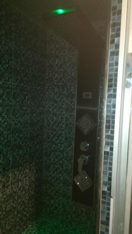 Studette Avec Spa & Jacuzzi Sète Dış mekan fotoğraf