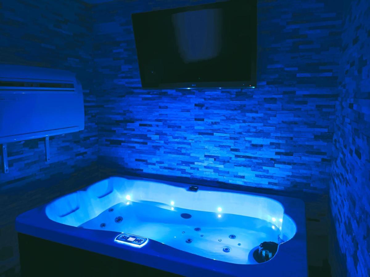 Studette Avec Spa & Jacuzzi Sète Dış mekan fotoğraf